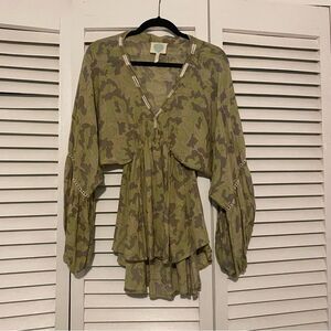 Z&L Europe size large Boho Camo Oversized Puff Sleeve Peasant Blouse
